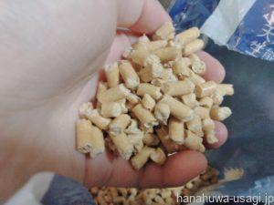 うさぎの’オシッコ消臭効果が高いのはトイレ砂